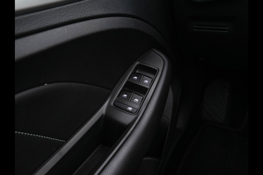 MG ZS EV Luxury 45 kWh (INCL-BTW) *PANO | FULL-LEATHER | CCS-FASTLOADER | KEYLESS | NAVI-FULLMAP | ADAPTIVE-CRUISE | CAMERA | HEATED-SPORT-SEATS | CARPLAY | BLINDSPOT | DAB | LANE-ASSIST | 17"ALU*