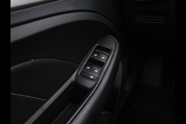 MG ZS EV Luxury 45 kWh (INCL-BTW) *PANO | FULL-LEATHER | CCS-FASTLOADER | KEYLESS | NAVI-FULLMAP | ADAPTIVE-CRUISE | CAMERA | HEATED-SPORT-SEATS | CARPLAY | BLINDSPOT | DAB | LANE-ASSIST | 17"ALU*