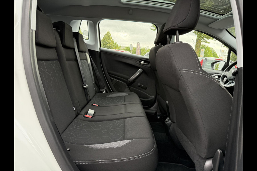Peugeot 2008 1.2 PureTech Blue Lion Pano,Navi,Pdc,110pk,Airco,Cruise,Lm velgen,4 Nieuwe Banden,Apk tot 07-2026