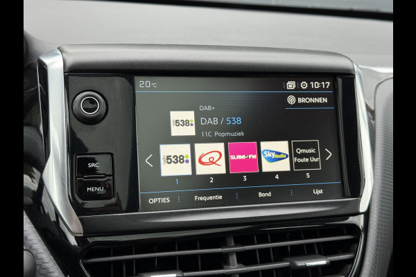 Peugeot 2008 1.2 PureTech Blue Lion Pano,Navi,Pdc,110pk,Airco,Cruise,Lm velgen,4 Nieuwe Banden,Apk tot 07-2026