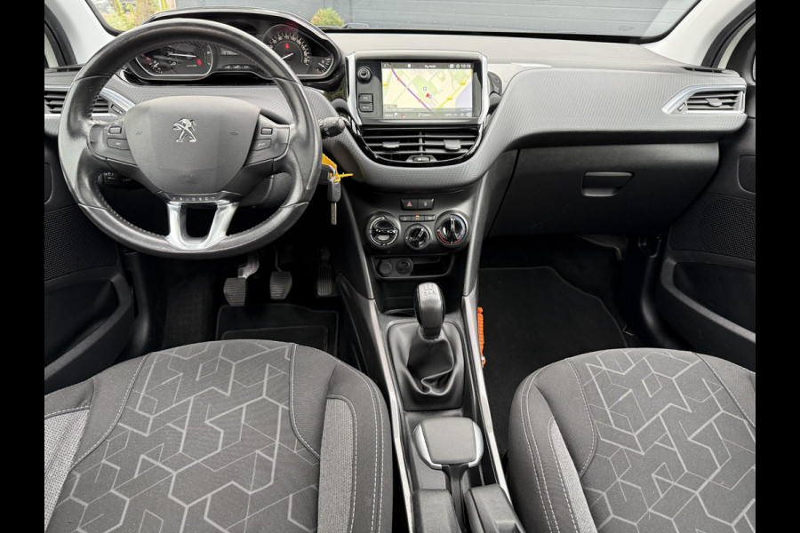 Peugeot 2008 1.2 PureTech Blue Lion Pano,Navi,Pdc,110pk,Airco,Cruise,Lm velgen,4 Nieuwe Banden,Apk tot 07-2026