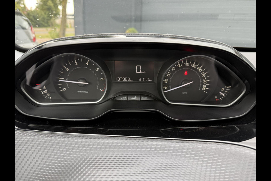 Peugeot 2008 1.2 PureTech Blue Lion Pano,Navi,Pdc,110pk,Airco,Cruise,Lm velgen,4 Nieuwe Banden,Apk tot 07-2026