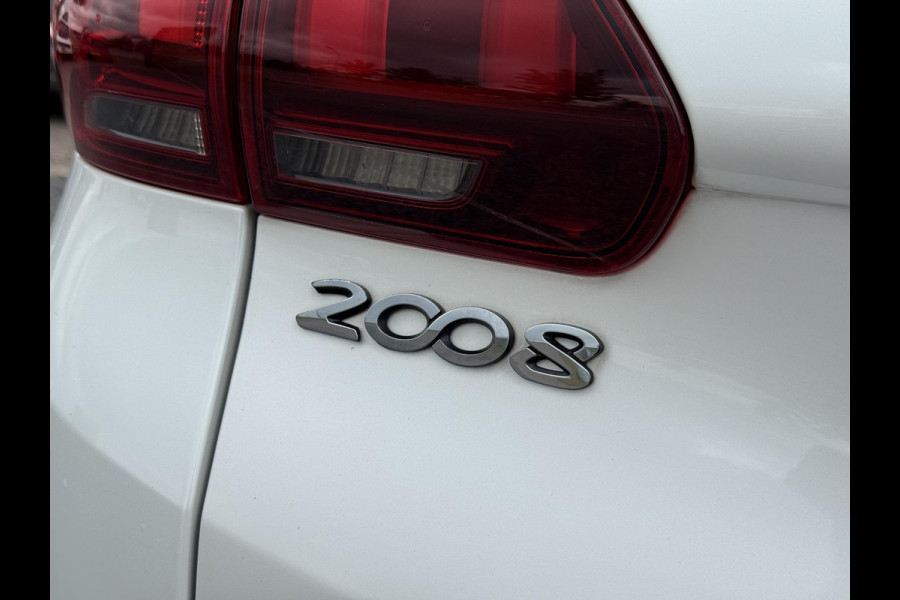 Peugeot 2008 1.2 PureTech Blue Lion Pano,Navi,Pdc,110pk,Airco,Cruise,Lm velgen,4 Nieuwe Banden,Apk tot 07-2026