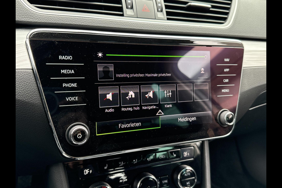 Škoda Superb Combi 1.4 TSI iV Business Edition Plus  | PHEV | virtual cockpit | trekhaak wegklapbaar