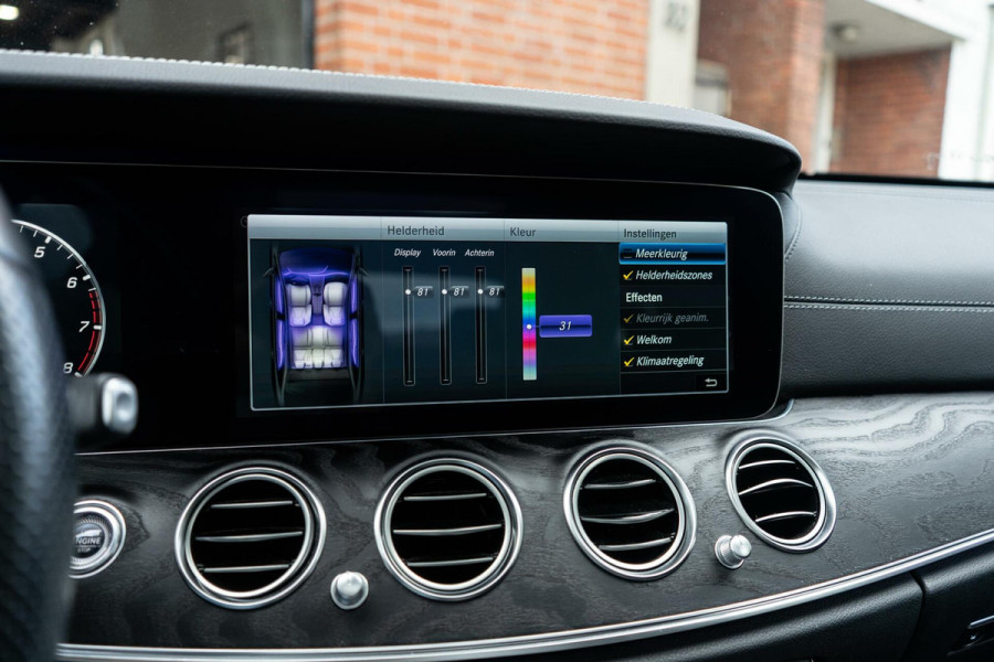 Mercedes-Benz E-Klasse 350 AMG Pano / Burmester / Camera