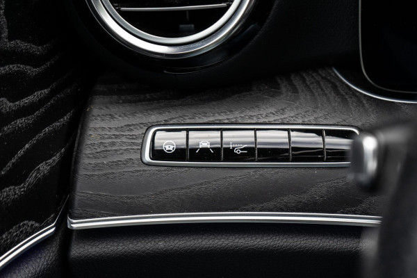 Mercedes-Benz E-Klasse 350 AMG Pano / Burmester / Camera