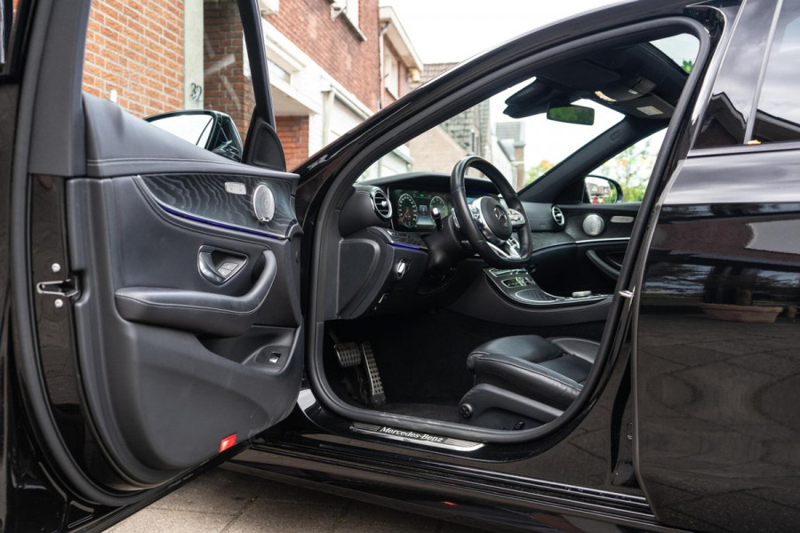 Mercedes-Benz E-Klasse 350 AMG Pano / Burmester / Camera