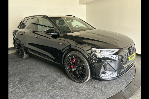 Audi e-tron 55 quattro S edition 95 kWh | Black on Black! | Achteruitrijcamera | Sportstoelen voor met stoelverwarming