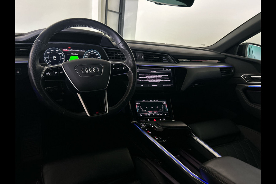 Audi e-tron 55 quattro S edition 95 kWh | Black on Black! | Achteruitrijcamera | Sportstoelen voor met stoelverwarming