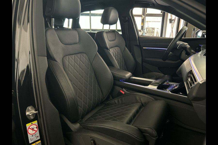 Audi e-tron 55 quattro S edition 95 kWh | Black on Black! | Achteruitrijcamera | Sportstoelen voor met stoelverwarming