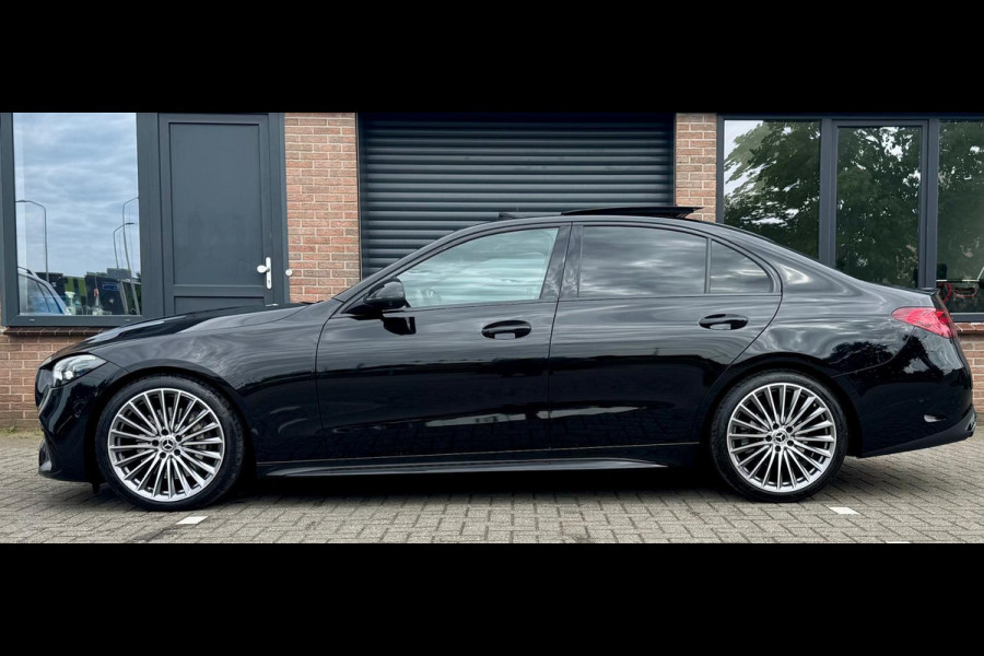 Mercedes-Benz C-Klasse 300 AMG Line Pano 258PK Dealer OH Fabrieksgarantie
