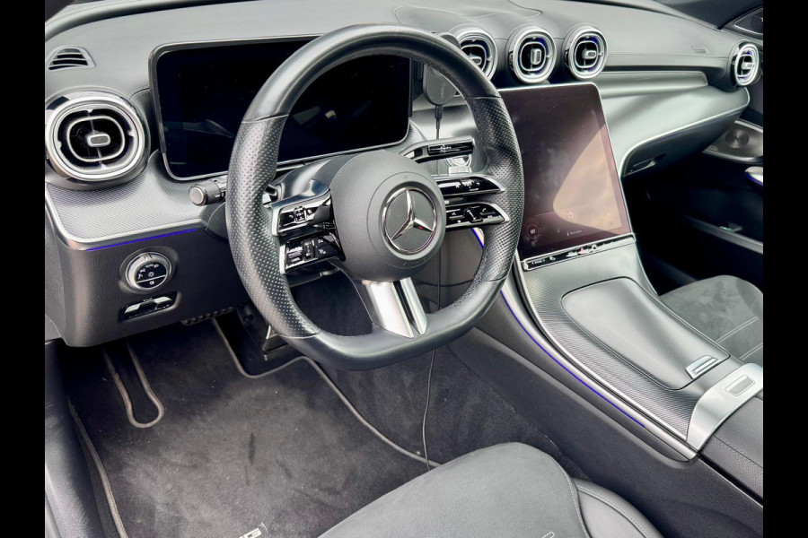 Mercedes-Benz C-Klasse 300 AMG Line Pano 258PK Dealer OH Fabrieksgarantie