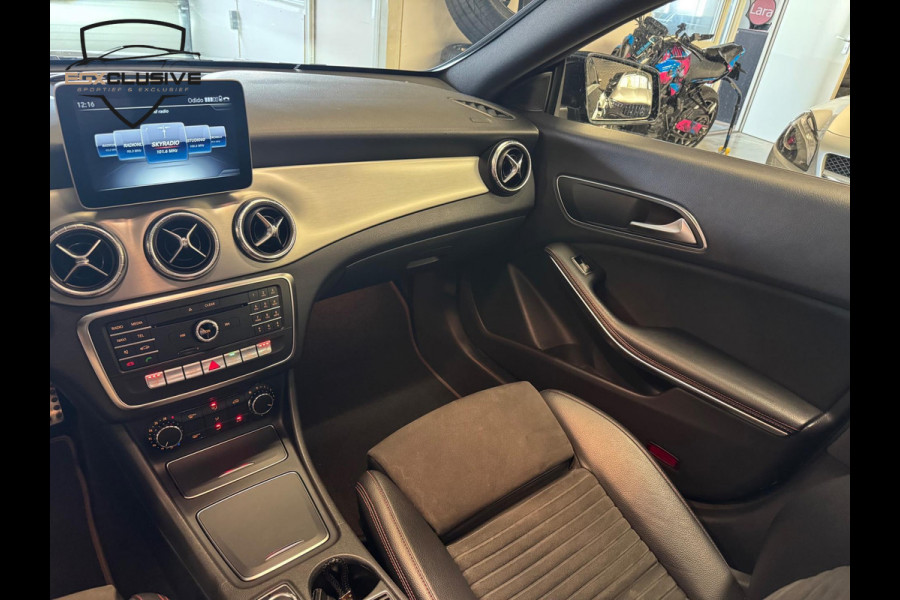 Mercedes-Benz CLA-Klasse 180 Business Solution AMG PANO | STOELVERWARMING | CAMERA