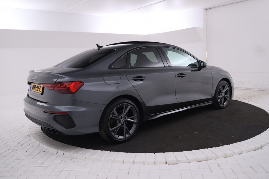 Audi A3 Limousine 30 TFSI S edition Nardo! S-line, Virtual, Climate, Apple carplay / Android auto.