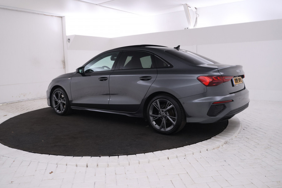 Audi A3 Limousine 30 TFSI S edition Nardo! S-line, Virtual, Climate, Apple carplay / Android auto.
