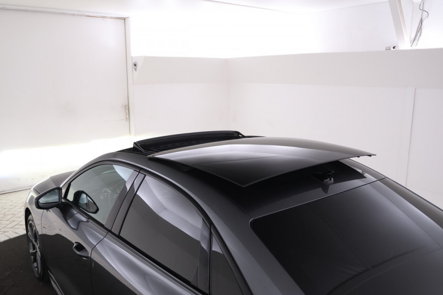 Audi A3 Limousine 30 TFSI S edition Nardo! S-line, Virtual, Climate, Apple carplay / Android auto.