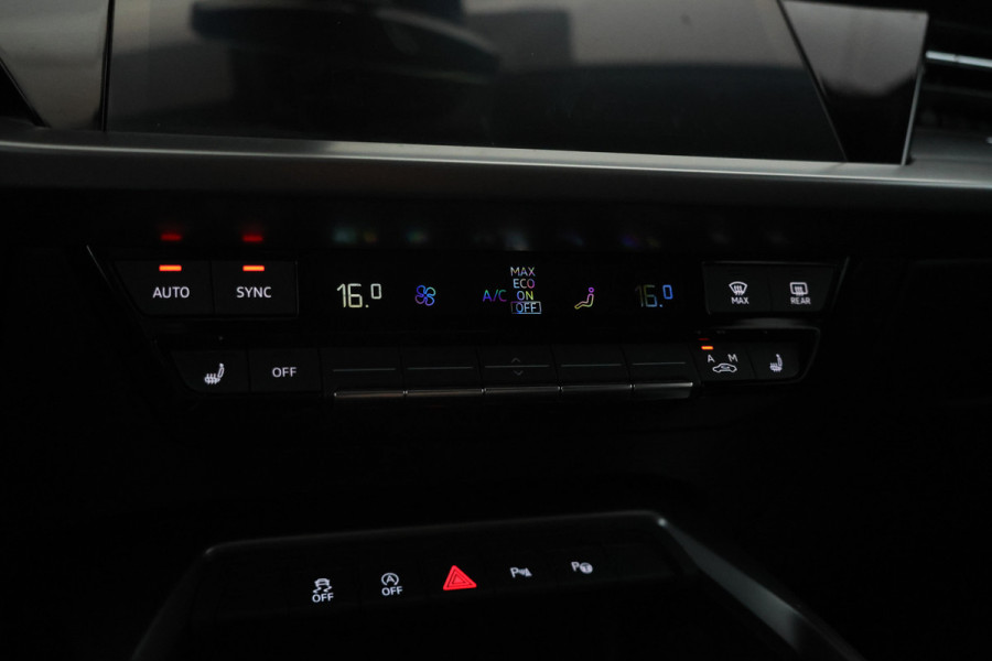 Audi A3 Limousine 30 TFSI S edition Nardo! S-line, Virtual, Climate, Apple carplay / Android auto.