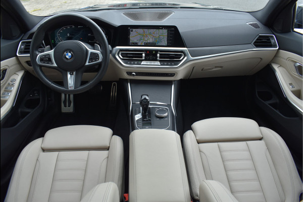 BMW 3 Serie Touring 330e xDrive M-Sport 292 Pk Pano Memory Head-Up Laser Vol Leder 19 Inch