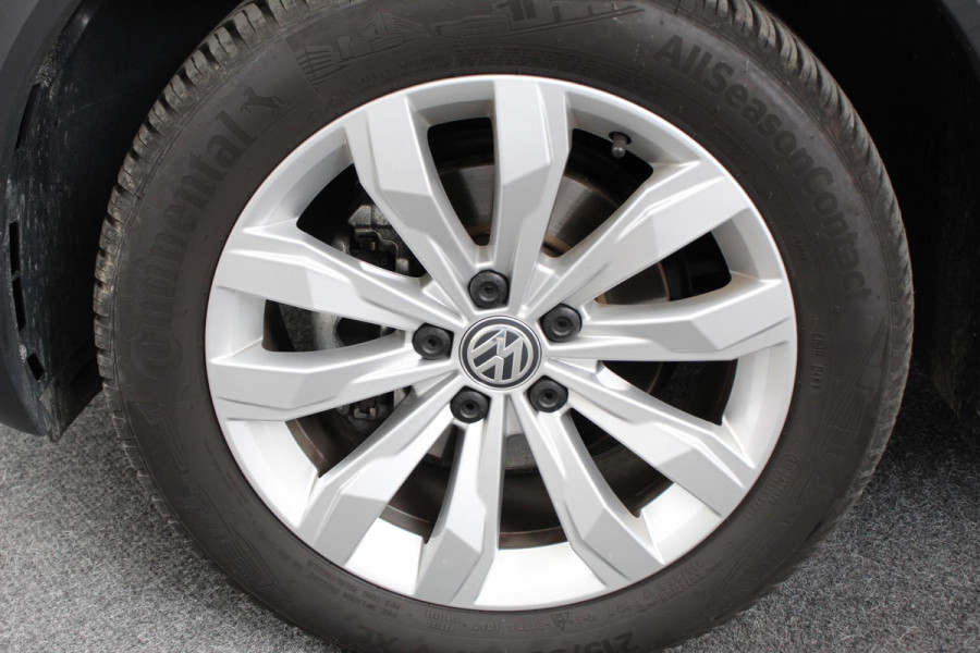 Volkswagen T-Roc 1.5 TSI 150pk DSG Sport Plus | Navigatie | Climate Control | Cruise control adaptief | Camera | Parkeer sensoren | Electrisch bedienbare achterklep| Lichtmetalen Velgen
