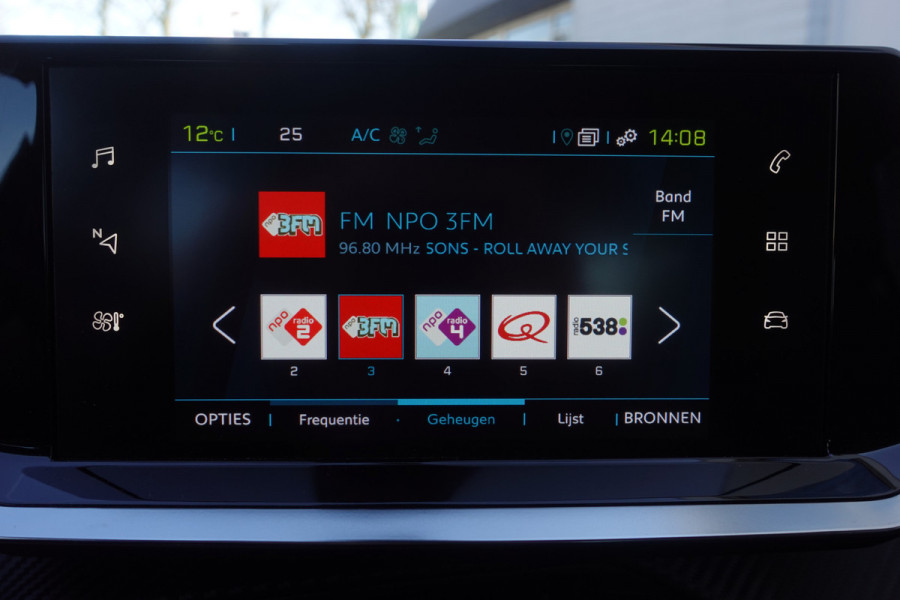 Peugeot e-2008 EV Allure 50 kWh | NAV | A. CAM | LED | CLIMA | 3- FASE | Demo- auto*