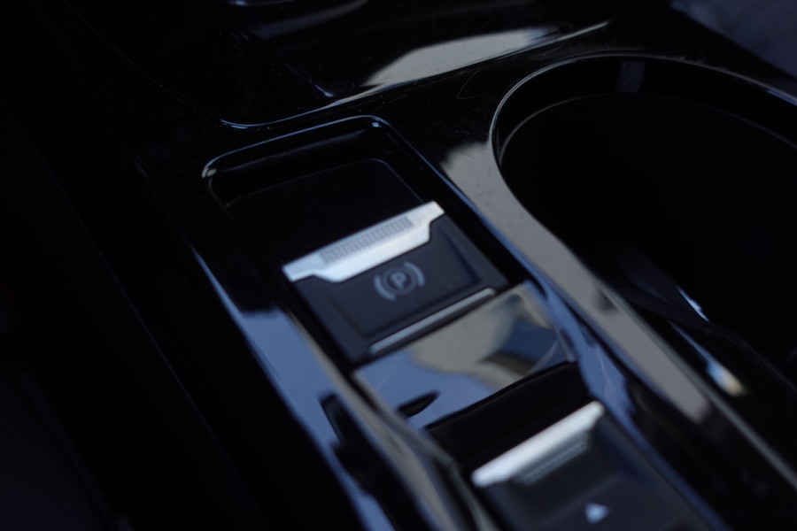 Peugeot e-2008 EV Allure 50 kWh | NAV | A. CAM | LED | CLIMA | 3- FASE | Demo- auto*