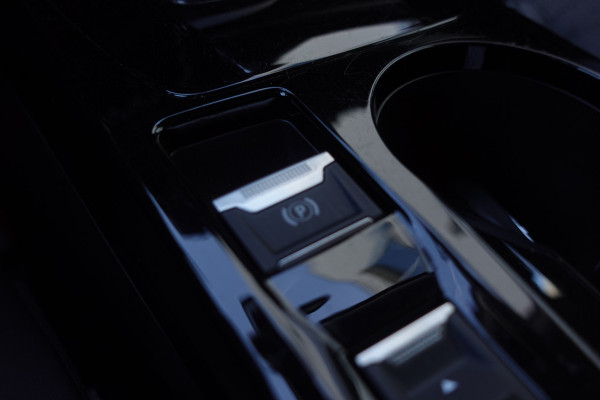 Peugeot e-2008 EV Allure 50 kWh | NAV | A. CAM | LED | CLIMA | 3- FASE | Demo- auto*