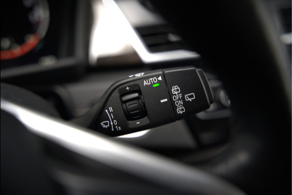 BMW 2 Serie Gran Tourer 218i 7p. Business Edition Plus | Automaat | Stoelverwarming | Stuurverwarming | Leer | Camera | Parkeersensoren | 7 Persoons | NAP | Dealer Onderhouden | Head-Up Display | Cruise Control | Adaptive Led | Climate Control
