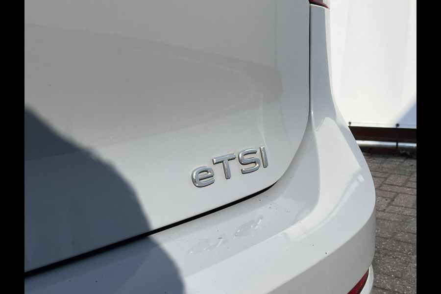 Volkswagen Golf 1.5 eTSI R-Line Business+ Automaat Sfeerverl Stoel/Stuurverw Adap.Cruise Uitstraling!