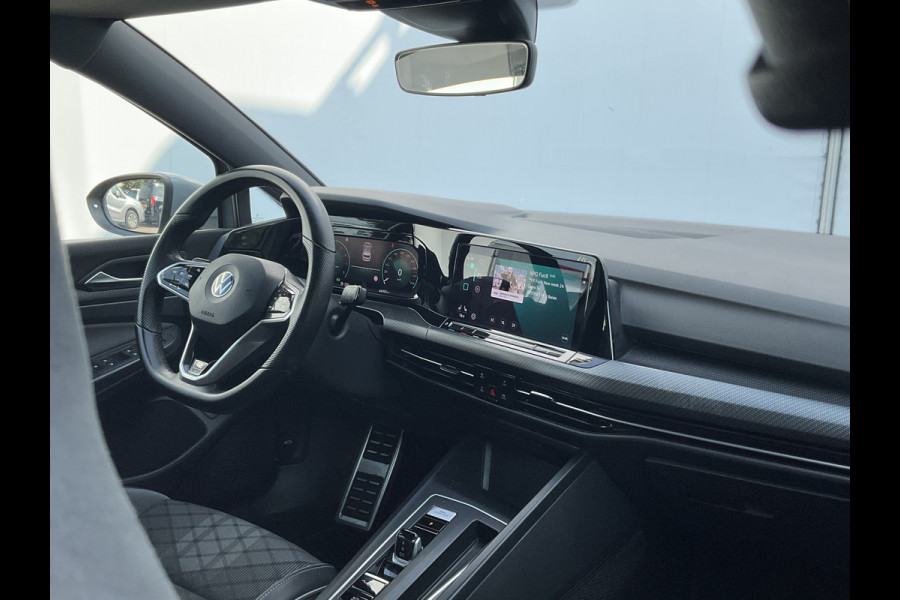 Volkswagen Golf 1.5 eTSI R-Line Business+ Automaat Sfeerverl Stoel/Stuurverw Adap.Cruise Uitstraling!