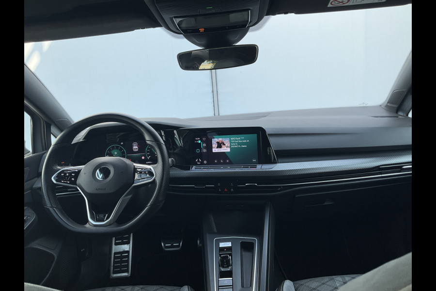 Volkswagen Golf 1.5 eTSI R-Line Business+ Automaat Sfeerverl Stoel/Stuurverw Adap.Cruise Uitstraling!