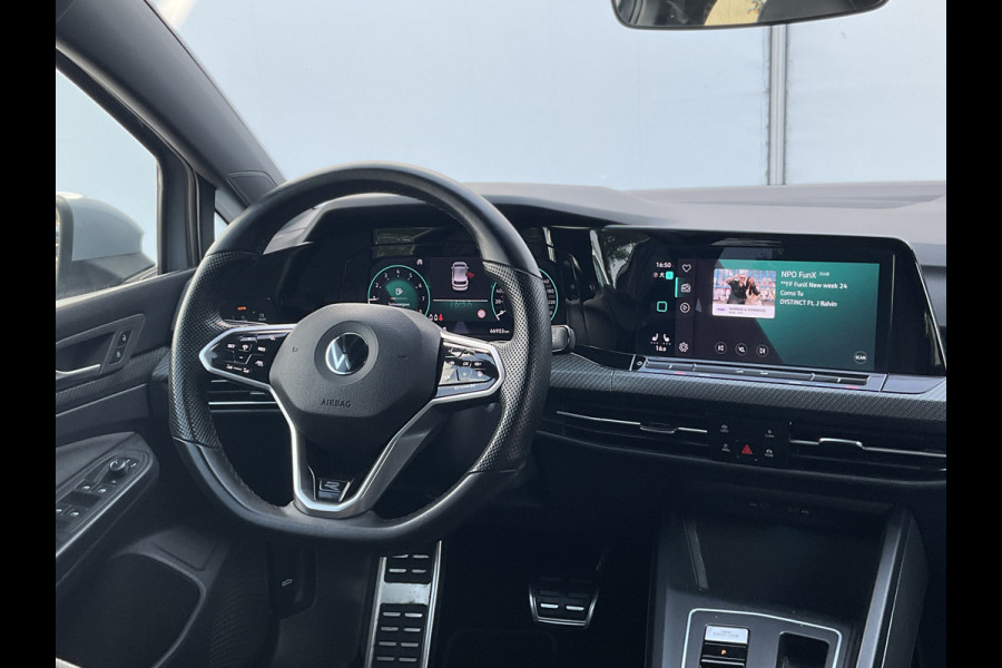 Volkswagen Golf 1.5 eTSI R-Line Business+ Automaat Sfeerverl Stoel/Stuurverw Adap.Cruise Uitstraling!