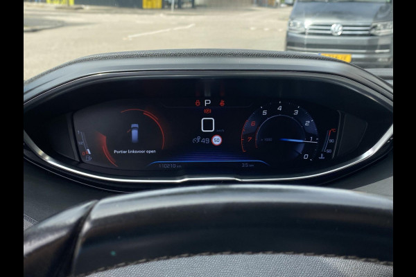 Peugeot 5008 1.2 PureTech 7 Personen - AUTOMAAT - Navigatie/Apple CarPlay I Airco I LED I PDC I Sport velgen I Dealer onderhouden