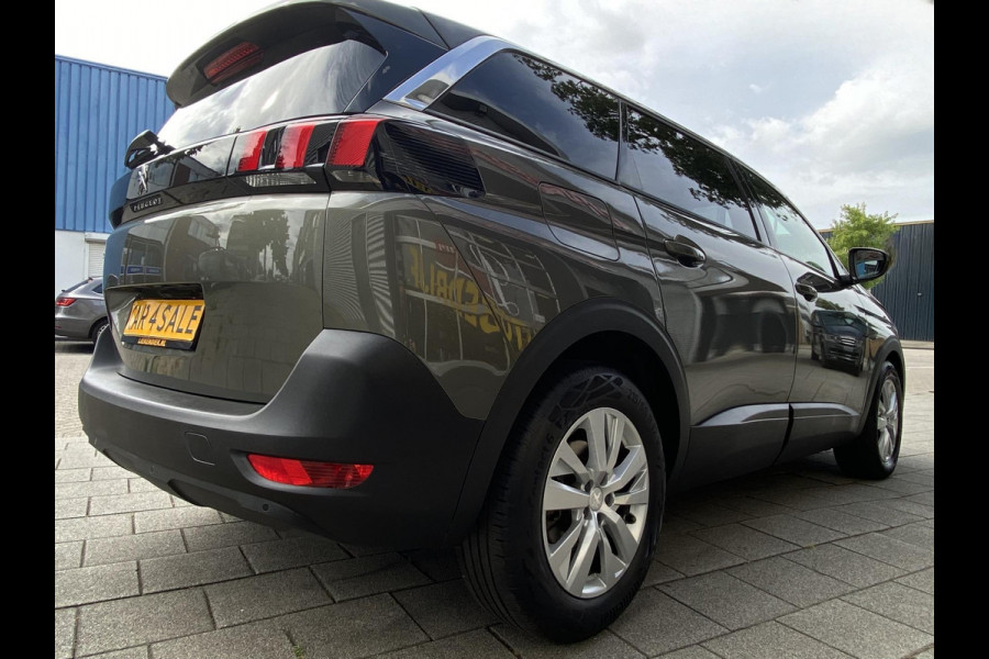Peugeot 5008 1.2 PureTech 7 Personen - AUTOMAAT - Navigatie/Apple CarPlay I Airco I LED I PDC I Sport velgen I Dealer onderhouden