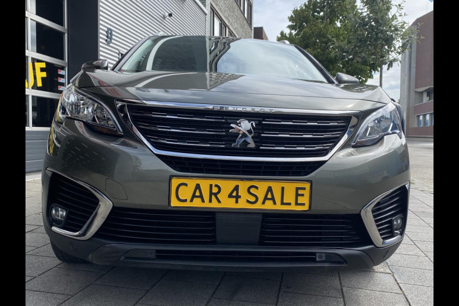 Peugeot 5008 1.2 PureTech 7 Personen - AUTOMAAT - Navigatie/Apple CarPlay I Airco I LED I PDC I Sport velgen I Dealer onderhouden