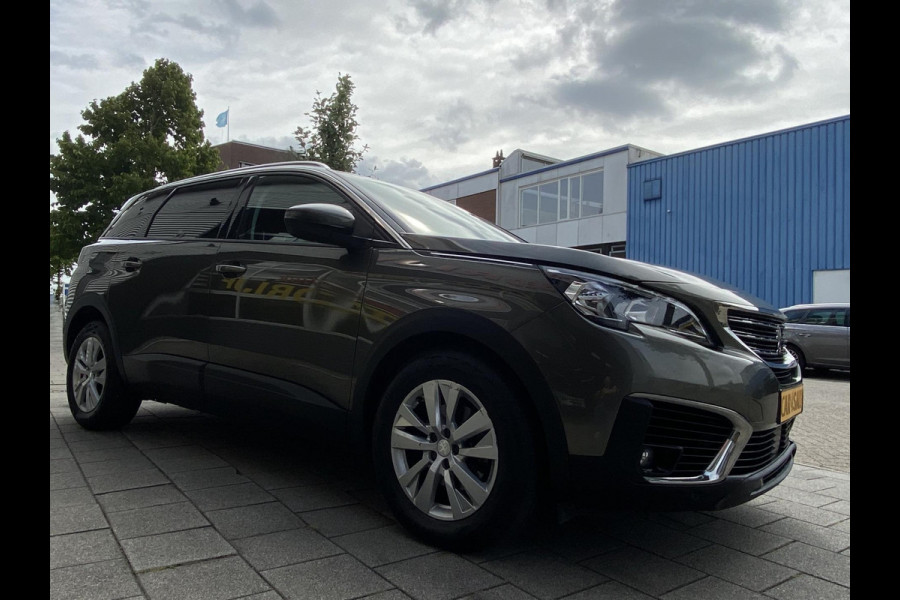 Peugeot 5008 1.2 PureTech 7 Personen - AUTOMAAT - Navigatie/Apple CarPlay I Airco I LED I PDC I Sport velgen I Dealer onderhouden