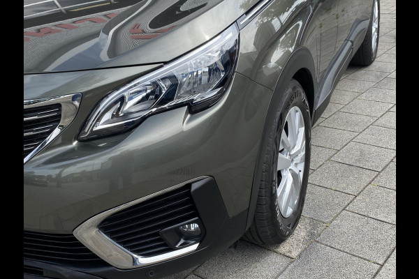 Peugeot 5008 1.2 PureTech 7 Personen - AUTOMAAT - Navigatie/Apple CarPlay I Airco I LED I PDC I Sport velgen I Dealer onderhouden