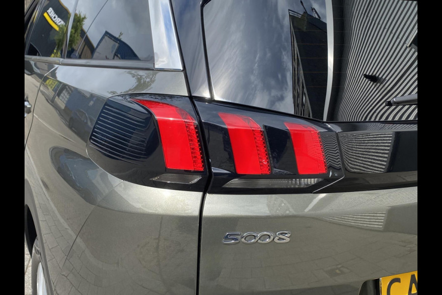 Peugeot 5008 1.2 PureTech 7 Personen - AUTOMAAT - Navigatie/Apple CarPlay I Airco I LED I PDC I Sport velgen I Dealer onderhouden