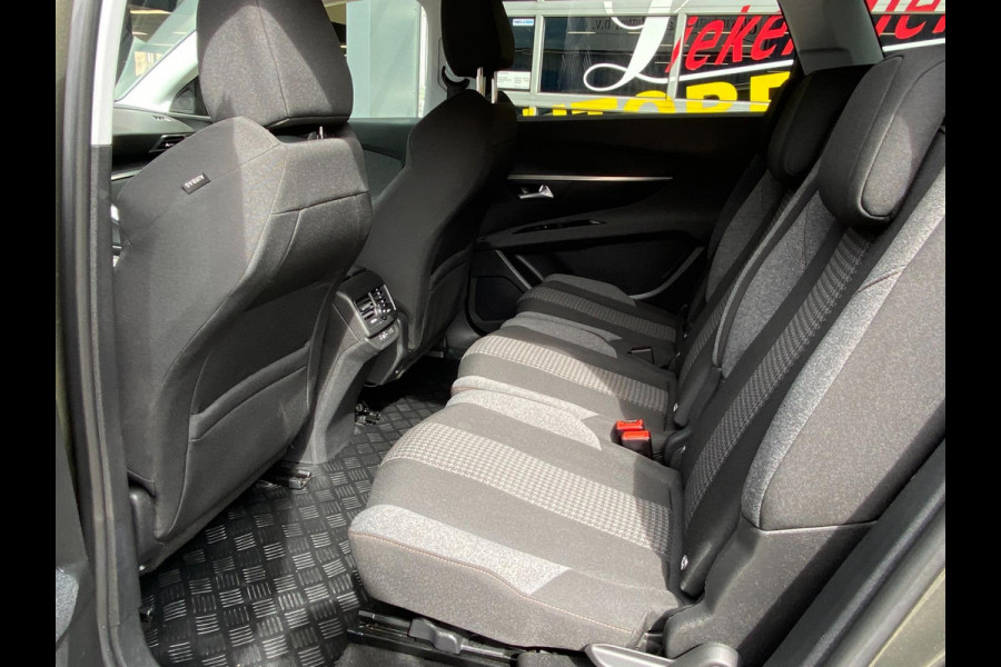 Peugeot 5008 1.2 PureTech 7 Personen - AUTOMAAT - Navigatie/Apple CarPlay I Airco I LED I PDC I Sport velgen I Dealer onderhouden