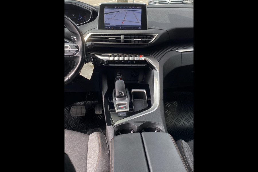 Peugeot 5008 1.2 PureTech 7 Personen - AUTOMAAT - Navigatie/Apple CarPlay I Airco I LED I PDC I Sport velgen I Dealer onderhouden