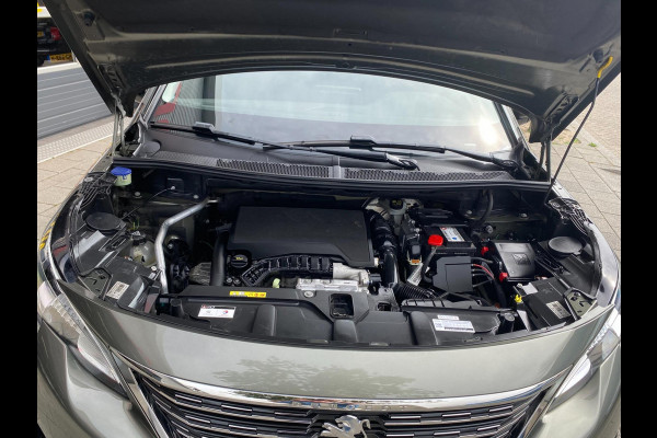 Peugeot 5008 1.2 PureTech 7 Personen - AUTOMAAT - Navigatie/Apple CarPlay I Airco I LED I PDC I Sport velgen I Dealer onderhouden