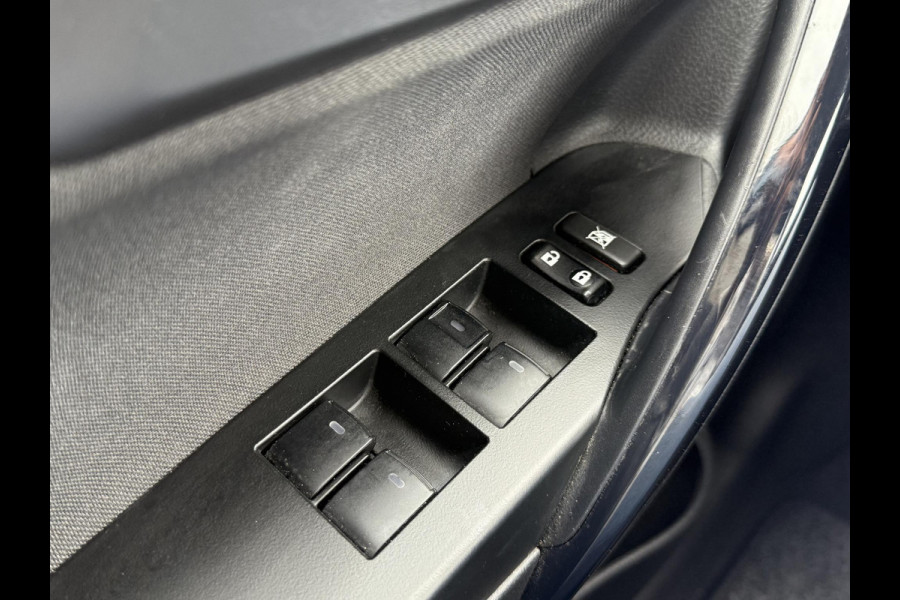 Toyota Auris 1.8 Hybrid Dynamic 1e Eigenaar,Navi,Camera,Dealer Onderhouden,Clima,Cruise,Lm velgen,Nieuwe Apk bij Aflevering