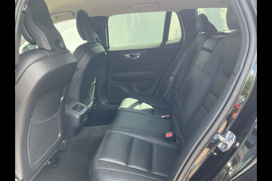 Volvo V60 2.0 B3 Aut8 Business Pro Afn.Trekhaak Leder BLIS Stoel/Stuurverw. 1Eig Intellisafe