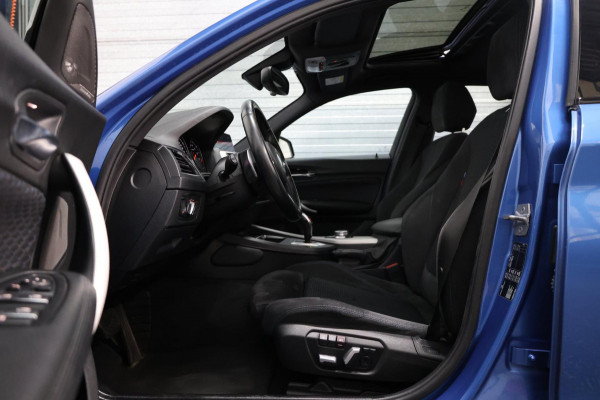 BMW 1-serie M140i Special Edition LED/SCHUIFDAK/ALCANTARA+S.VERWARMING/LMV/PDC/CRUISE/ECC/12 MND GARANTIE!