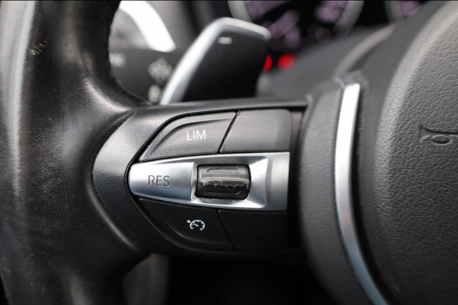 BMW 1-serie M140i Special Edition LED/SCHUIFDAK/ALCANTARA+S.VERWARMING/LMV/PDC/CRUISE/ECC/12 MND GARANTIE!