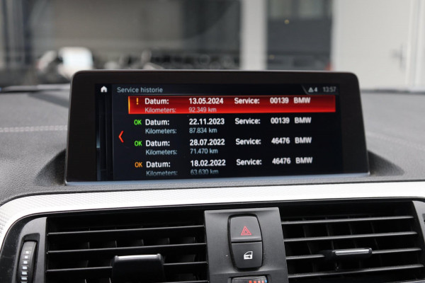 BMW 1-serie M140i Special Edition LED/SCHUIFDAK/ALCANTARA+S.VERWARMING/LMV/PDC/CRUISE/ECC/12 MND GARANTIE!