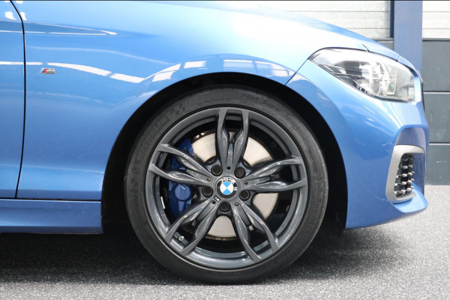 BMW 1-serie M140i Special Edition LED/SCHUIFDAK/ALCANTARA+S.VERWARMING/LMV/PDC/CRUISE/ECC/12 MND GARANTIE!