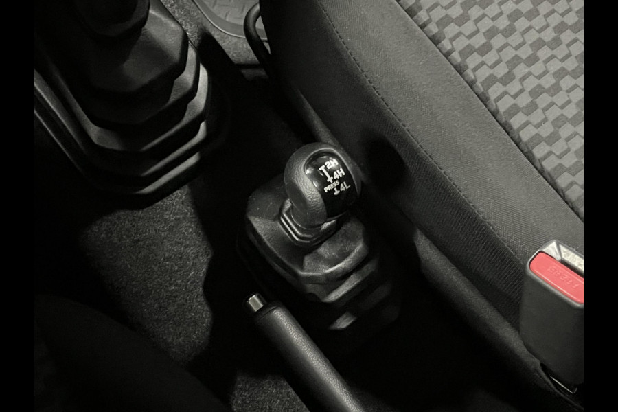 Suzuki Jimny 1.5 Stijl | trekhaak | cruise/climate control | stoelverwarming | carplay | 4-persoons