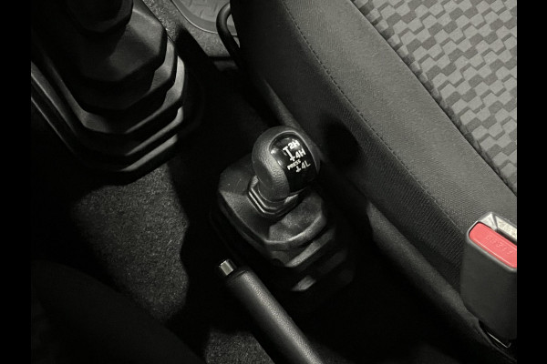 Suzuki Jimny 1.5 Stijl | trekhaak | cruise/climate control | stoelverwarming | carplay | 4-persoons