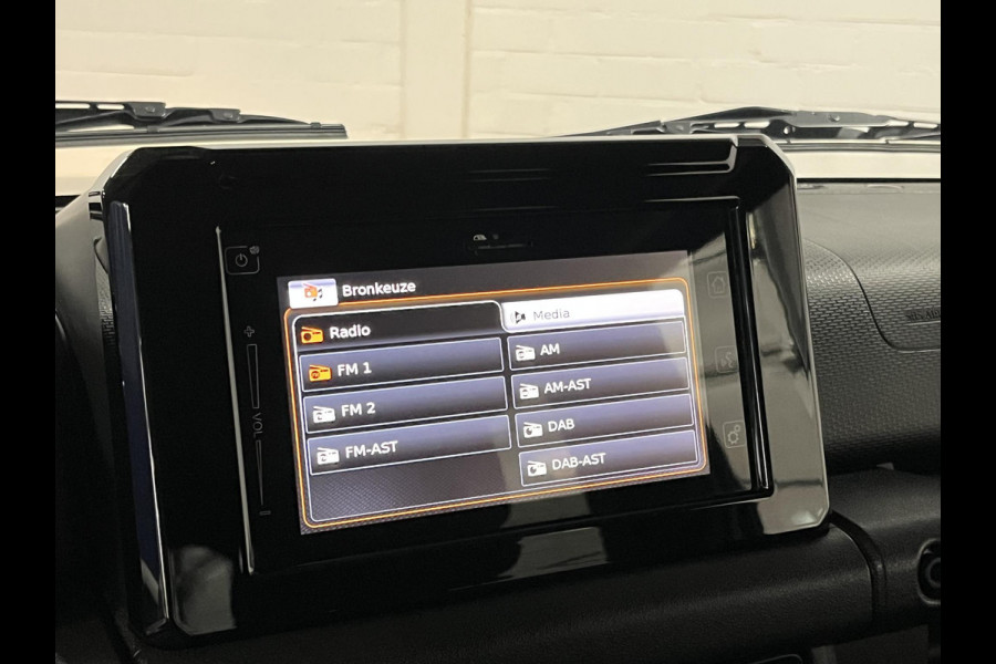 Suzuki Jimny 1.5 Stijl | trekhaak | cruise/climate control | stoelverwarming | carplay | 4-persoons