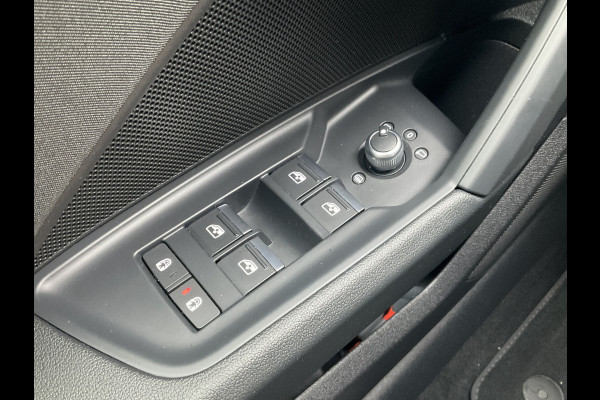 Audi A3 Limousine 30 TFSI Advanced edition Automaat Nav/Cruise Sportzetels 1Eig Digitaal NL-Auto!